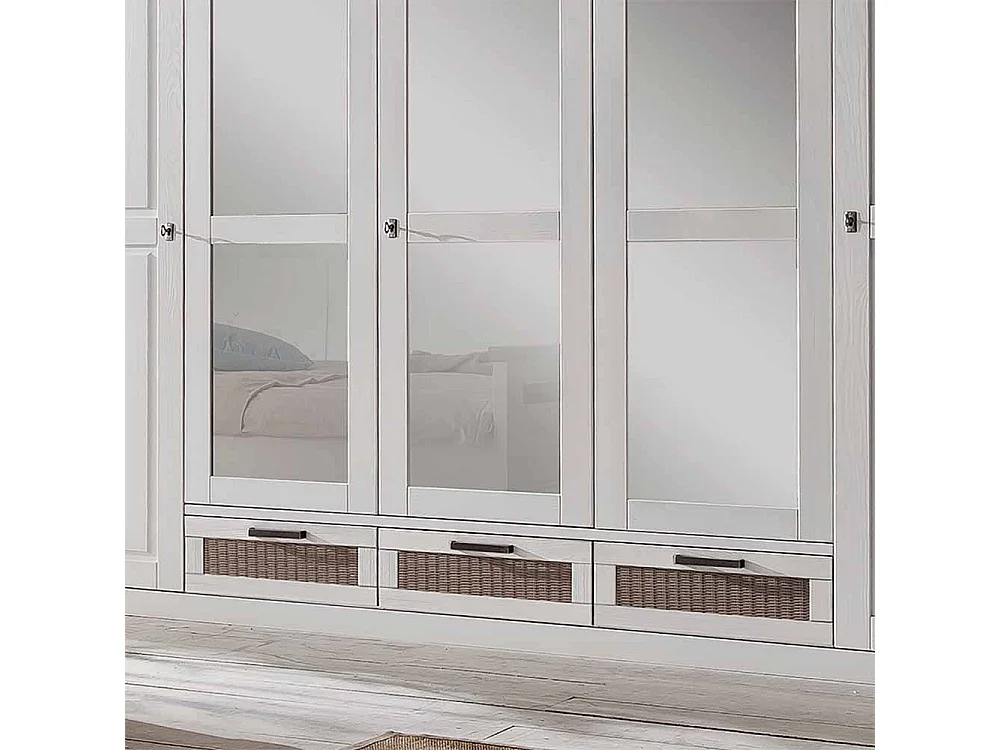 Schlafzimmerschrank im Landhausstil Weiß abschließbar