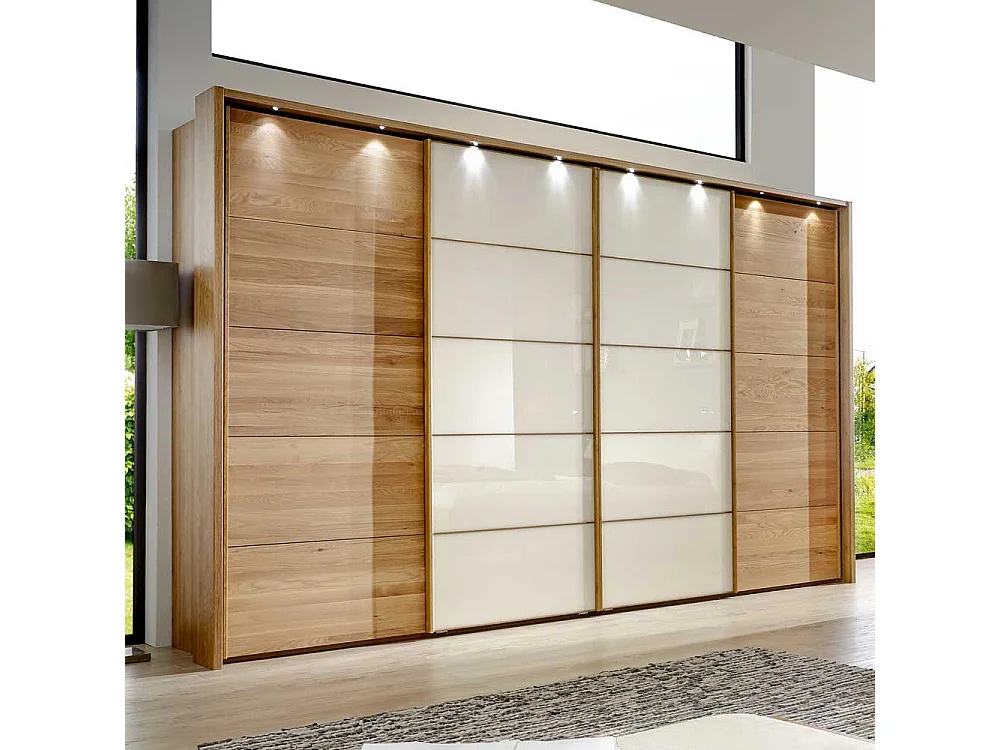Schiebetürenschrank in Creme mit Eiche Massivholz