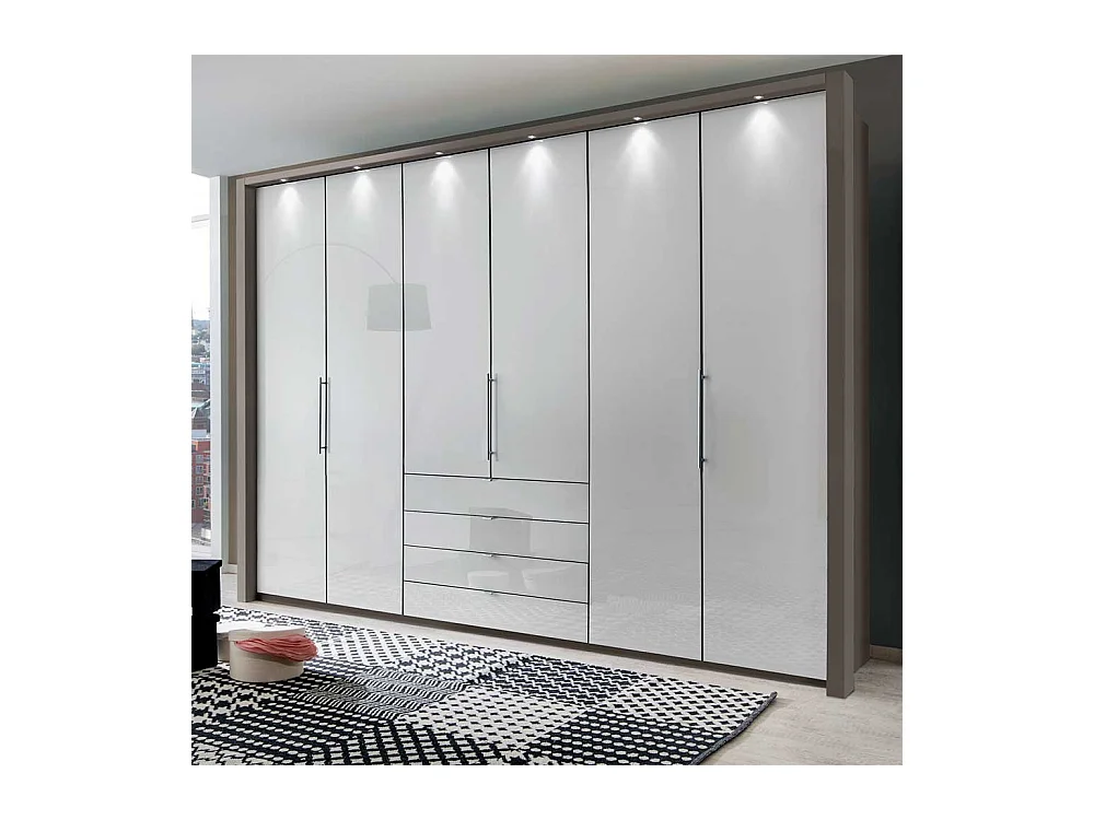 Schlafzimmerschrank in Braun und Weiß Falttüren