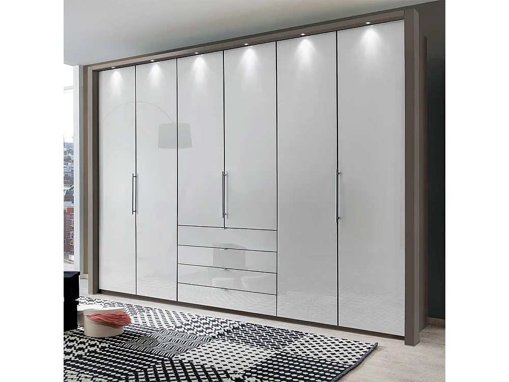 Schlafzimmerschrank in Braun und Weiß Falttüren