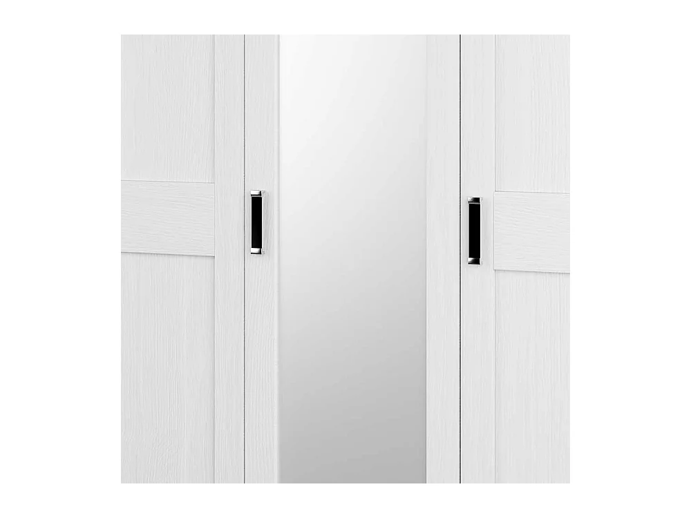 Schlafzimmer Kleiderschrank in Weiß einer Spiegeltür