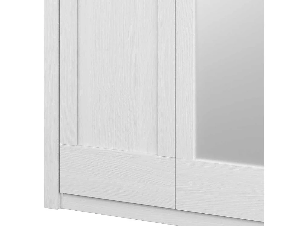 Schlafzimmer Kleiderschrank in Weiß einer Spiegeltür