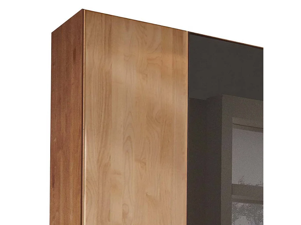 Kleiderschrank Schlafzimmerschrank in Erlefarben und Dunkelbraun