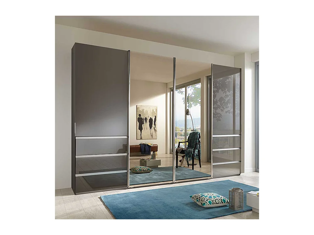Kleiderschrank Schiebetüren in Braun glasbeschichtet