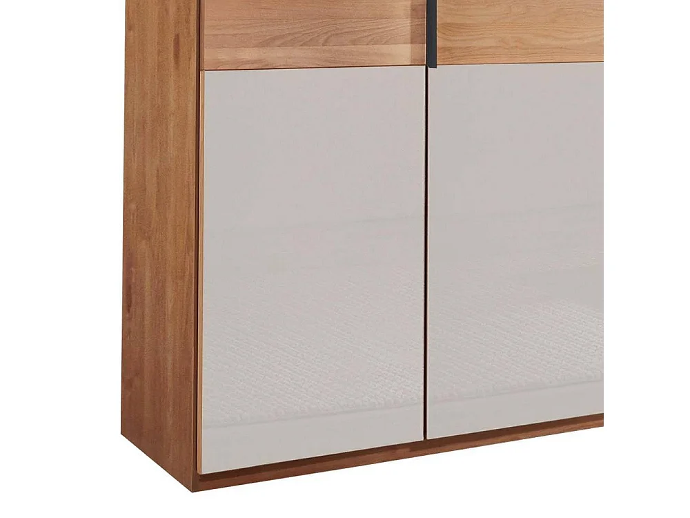 Kleiderschrank Moderner Schrank in Erlefarben und Weiß