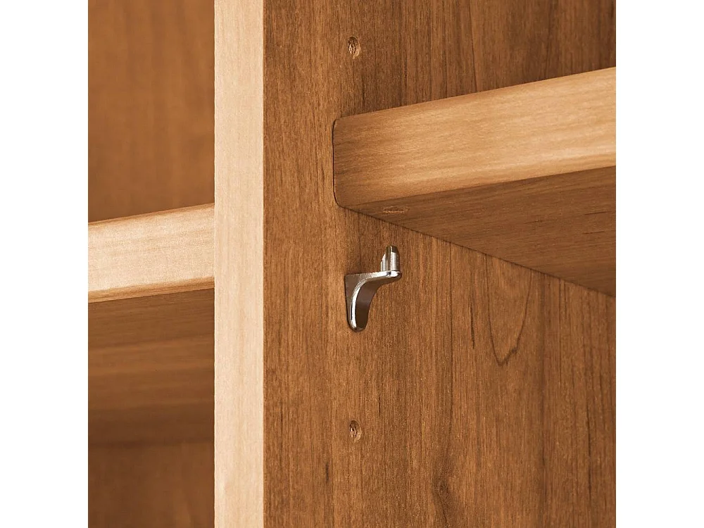 Kleiderschrank Moderner Schrank in Erlefarben und Weiß