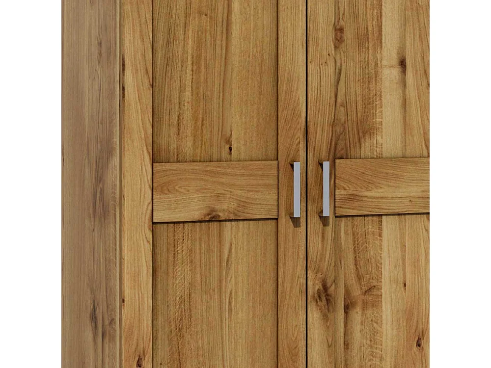 Kleiner Kleiderschrank in Wildeichefarben zwei Drehtüren