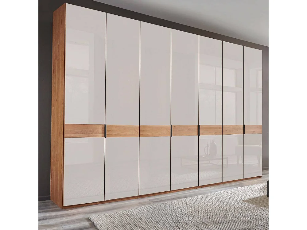 Kleiderschrank Drehtürenschrank in Erlefarben und Weiß