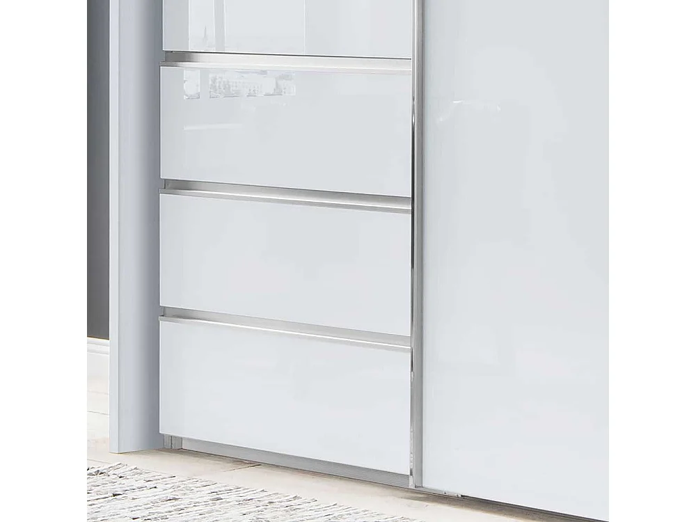 Weißer Schwebetürenschrank Glas beschichtet LED Beleuchtung