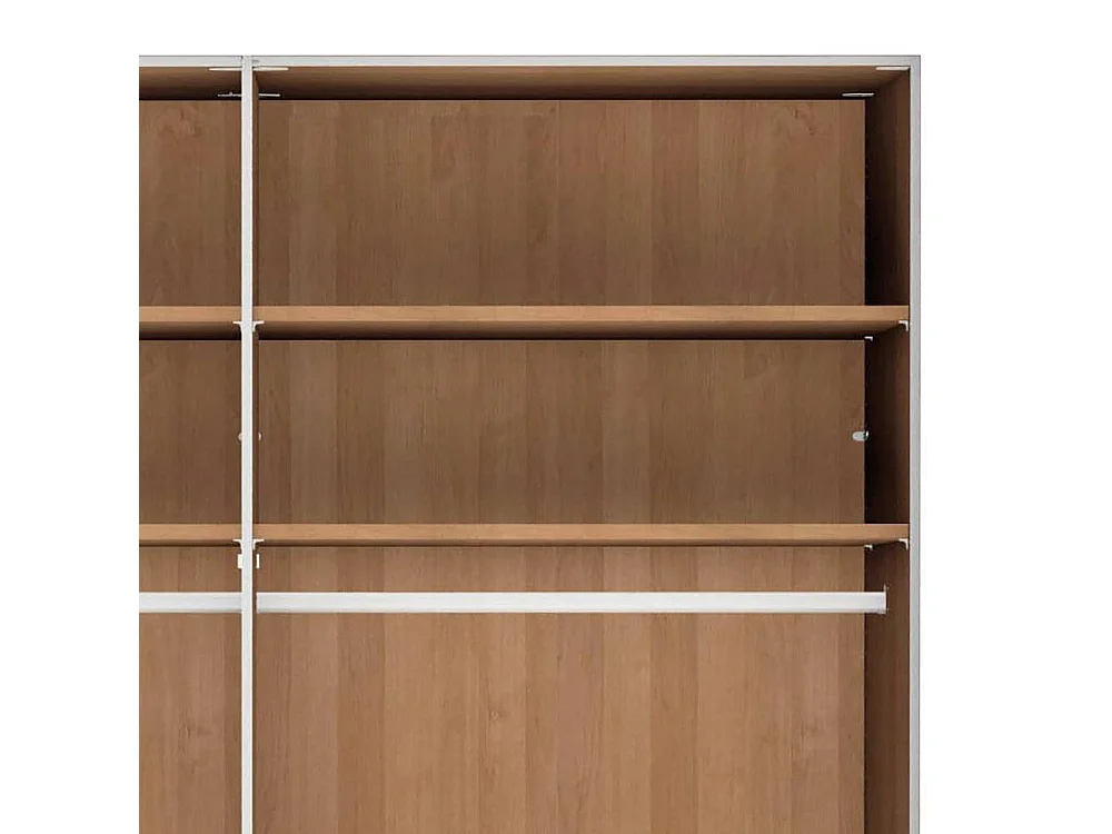 Spiegelschrank Schlafzimmerschrank in Erlefarben mit Metallgriffen