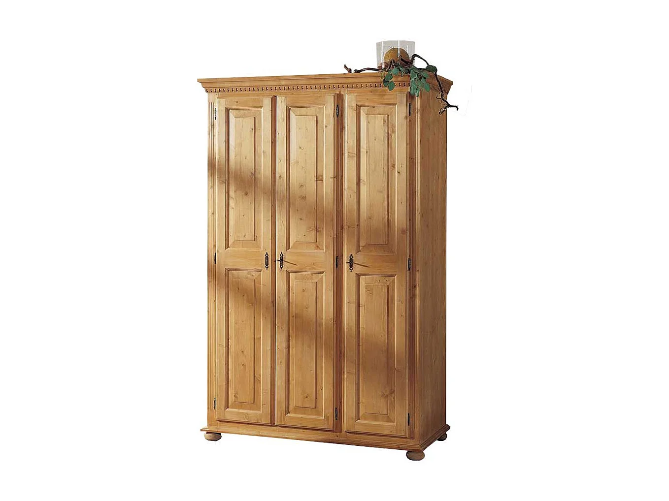 Schlafzimmerschrank aus Fichte Massivholz abschließbar