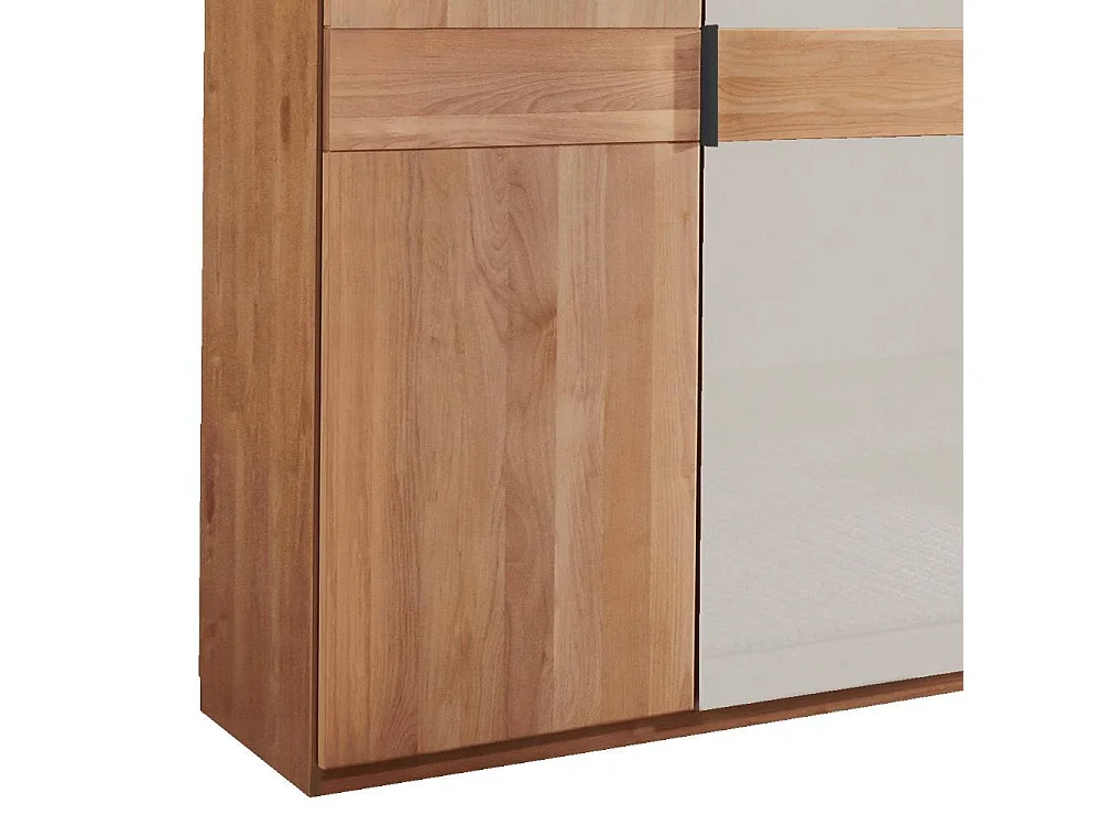 Kleiderschrank Drehtürenkleiderschrank 246 cm breit mit sechs Einlegeböden
