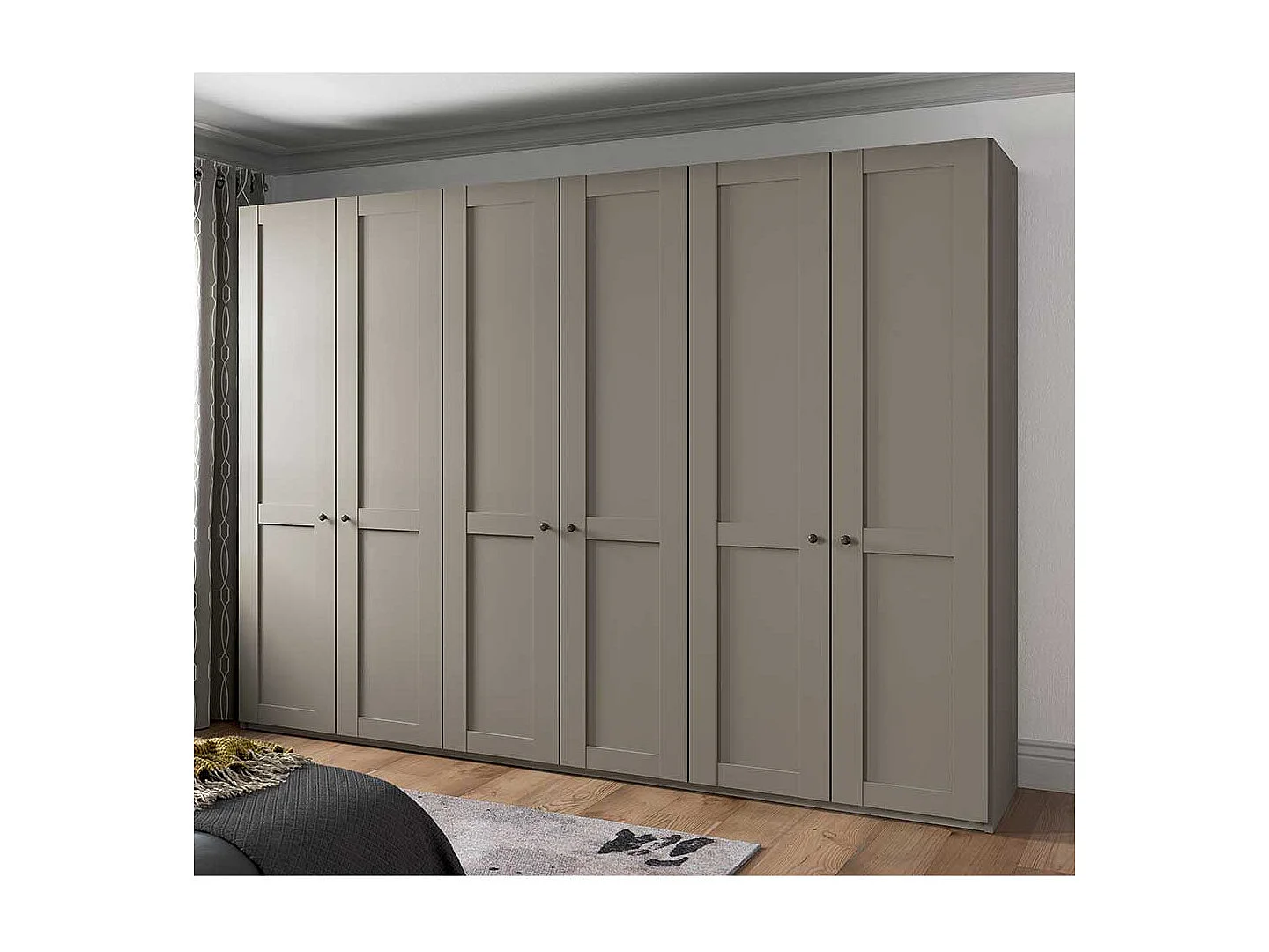 Schlafzimmerschrank in Hellgrau mit 6 Drehtüren modernen Landhausstil