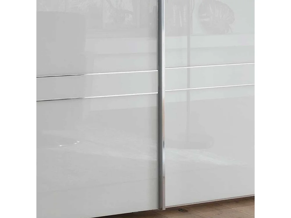 Schwebetürenschrank in Weiß Made in Germany