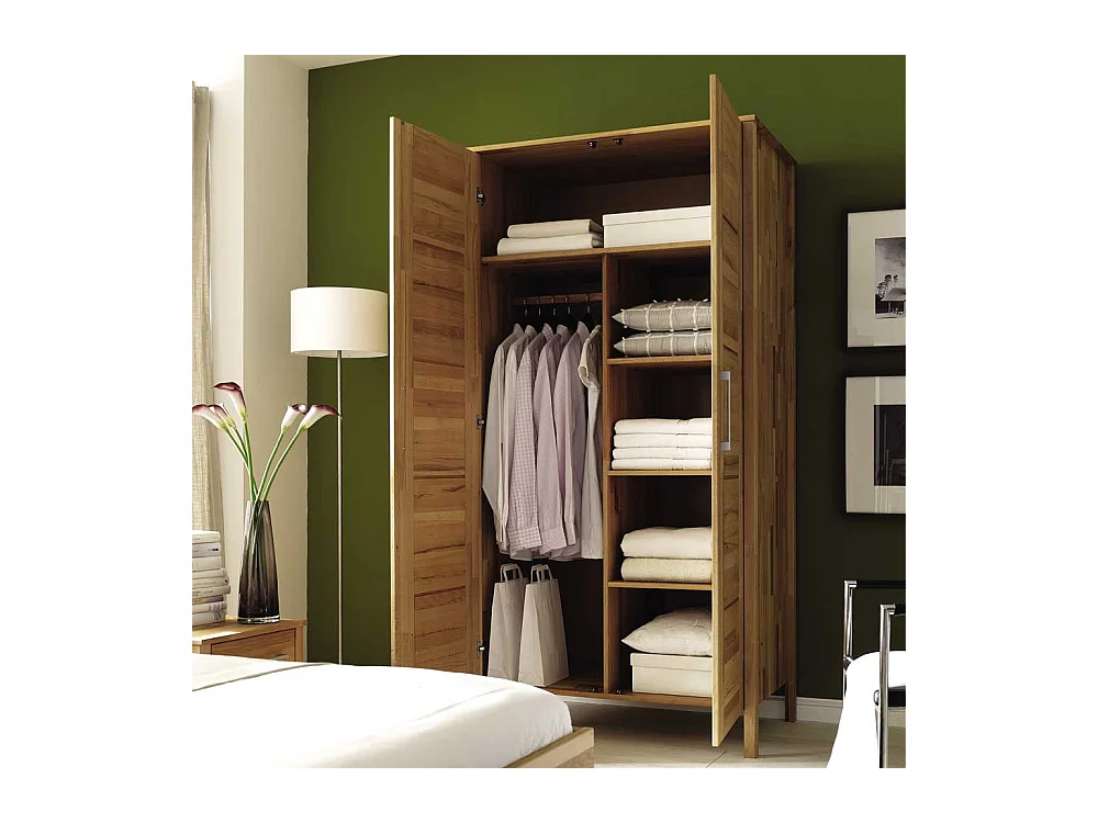 Schlafzimmerschrank in Kernbuchefarben Geölt