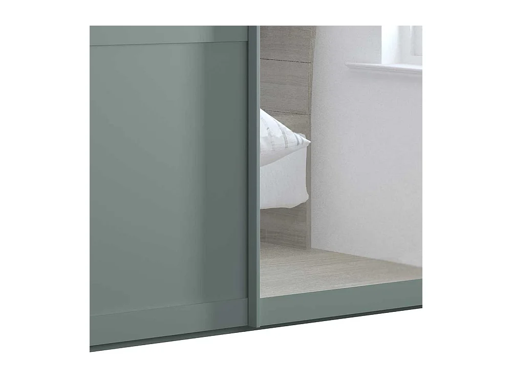 Kleiderschrank mit Gleittüren in Graugrün Made in Germany