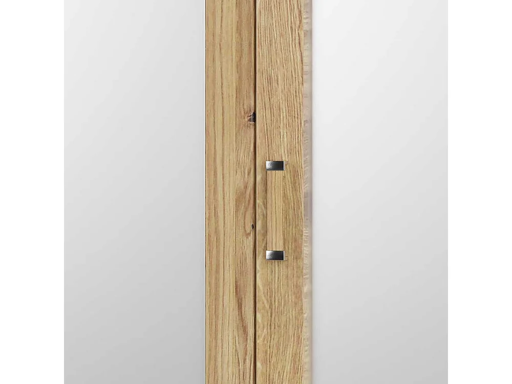 Teilmassiver Kleiderschrank im Landhausstil Spiegeltürer