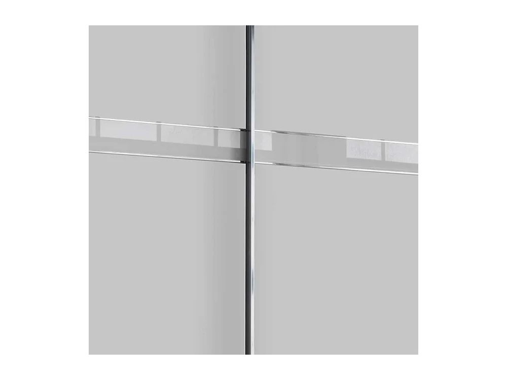 Kleiderschrank in Weiß und Chromfarben Schwebetüren