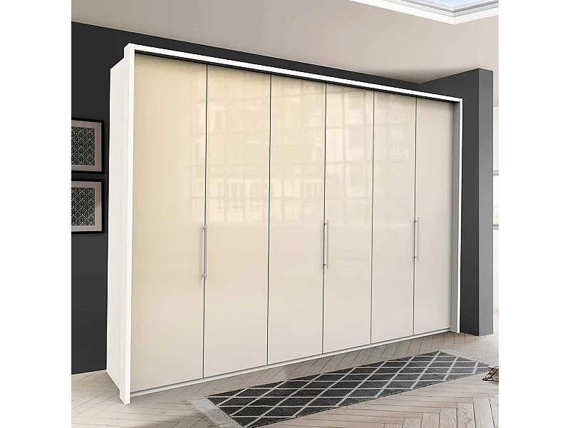 Großer Kleiderschrank mit 3 Falttüren Cremefarben
