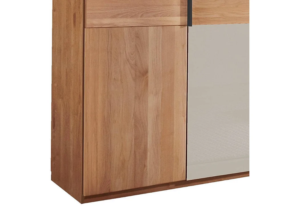 Drehtürenschrank Kleiderschrank in Erlefarben mit Metallgriffen