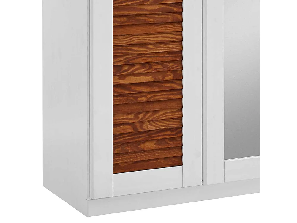 Hochwertiger Holzkleiderschrank im Landhaus Stil drei Spiegeltüren