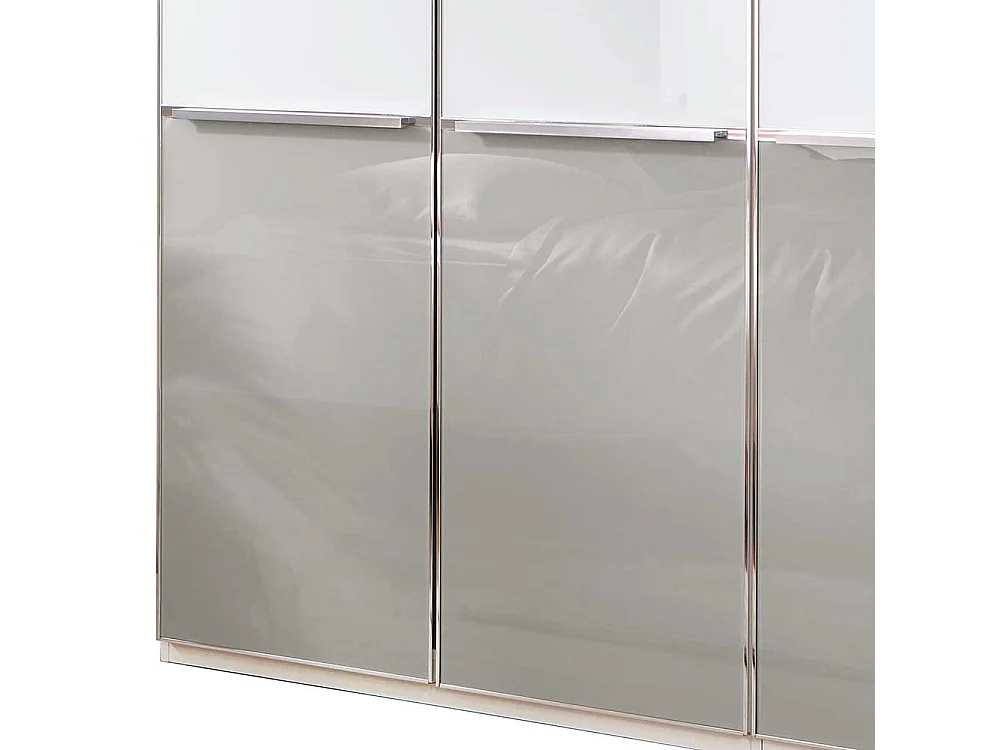 Drehtürenkleiderschrank in Weiß und Hellgrau Glas beschichtet
