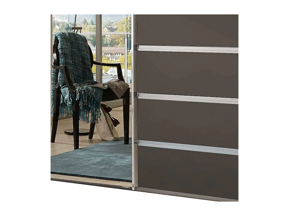 Spiegelkleiderschrank mit sechs Schubladen 330 cm breit