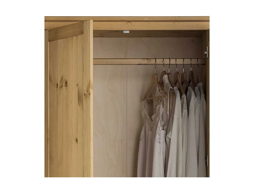 Holzkleiderschrank im Landhausstil 187 cm breit