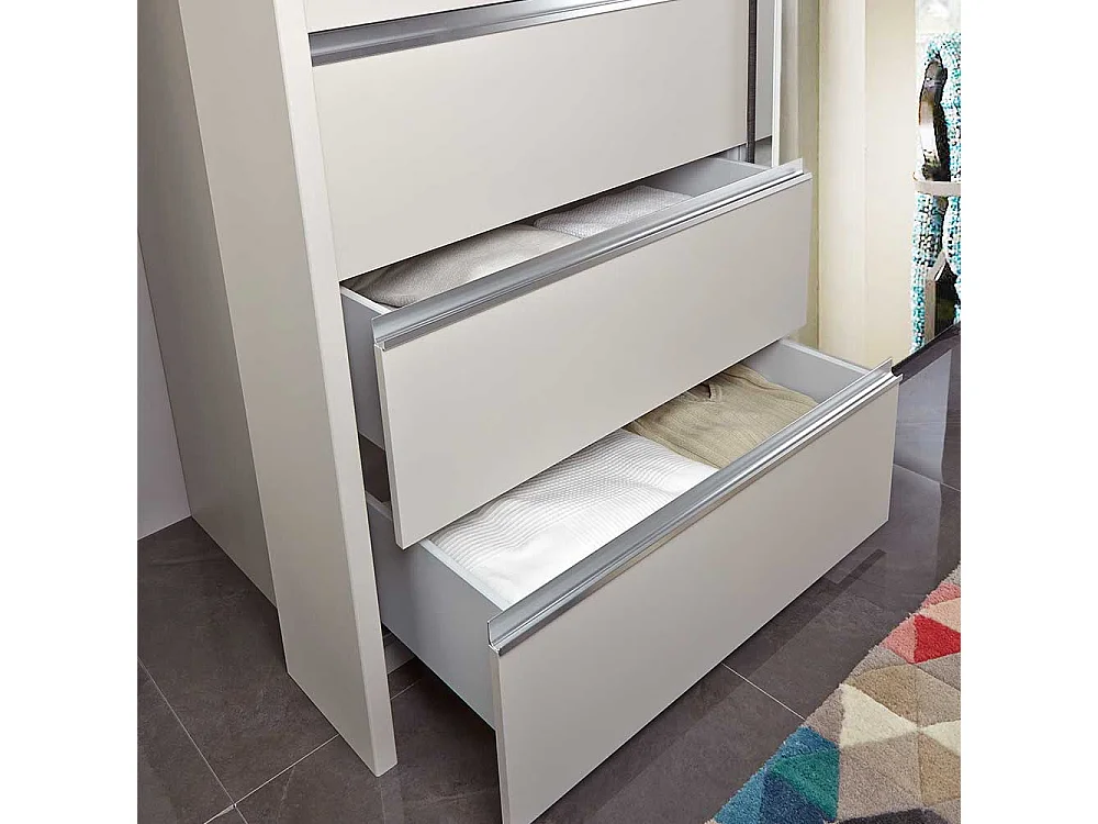 Schwebtuerenschrank in Champagner 300 cm breit und 67 cm tief