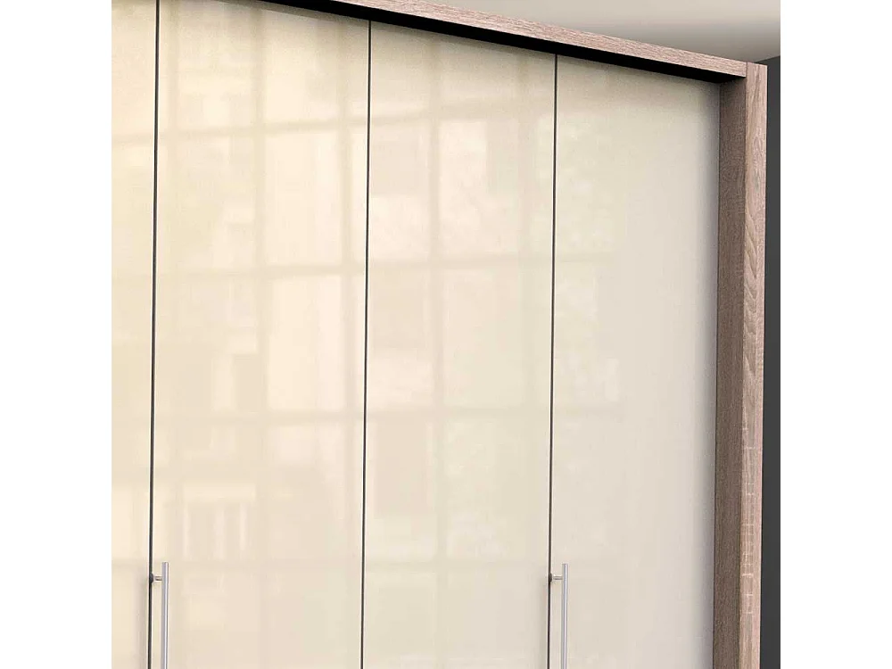 Breiter Schlafzimmerkleiderschrank mit acht Schubladen 3 türig