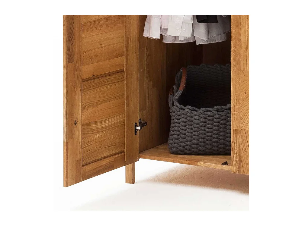 Drehtürenkleiderschrank aus Wildeiche Massivholz 205 cm breit