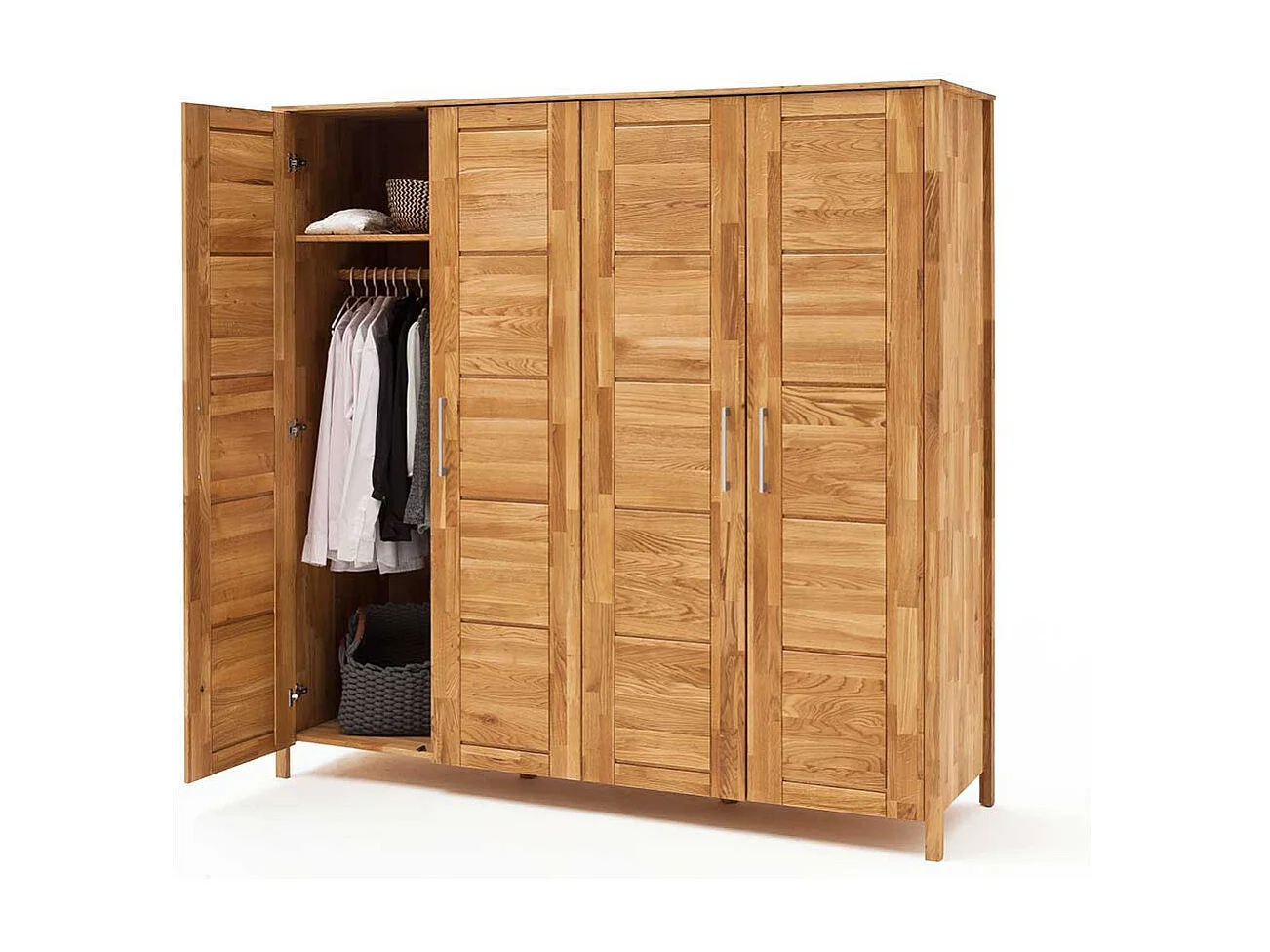 Drehtürenkleiderschrank aus Wildeiche Massivholz 205 cm breit