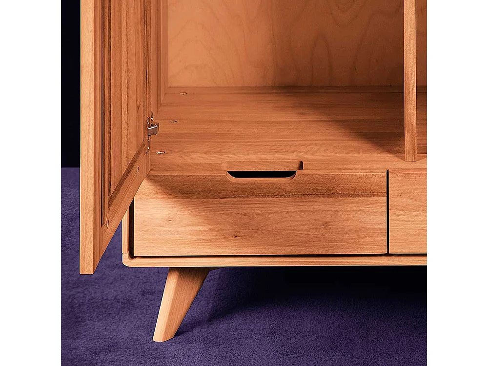 Holzkleiderschrank aus Kernbuche Massivholz geölt