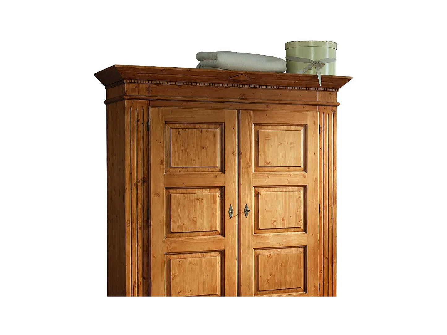 Bauernschrank aus Fichte Massivholz abschließbar