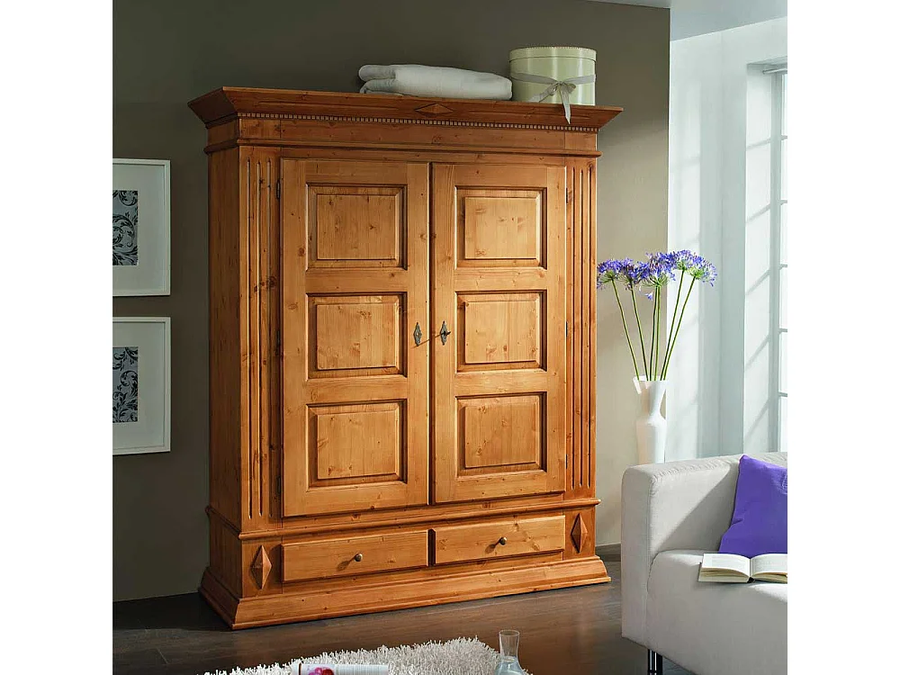 Bauernschrank aus Fichte Massivholz abschließbar