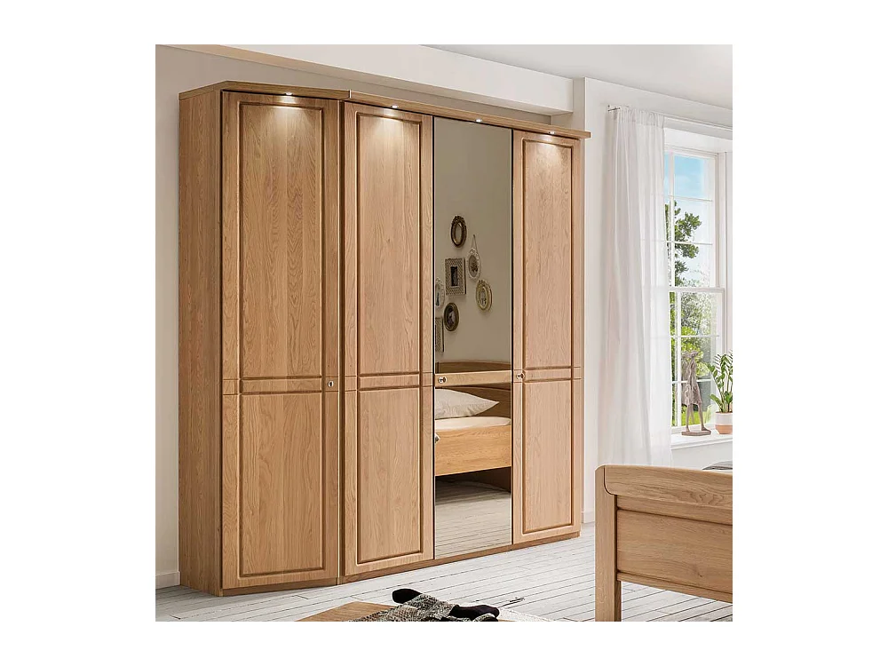 Drehtürenkleiderschrank aus Eiche teilmassiv abschließbar