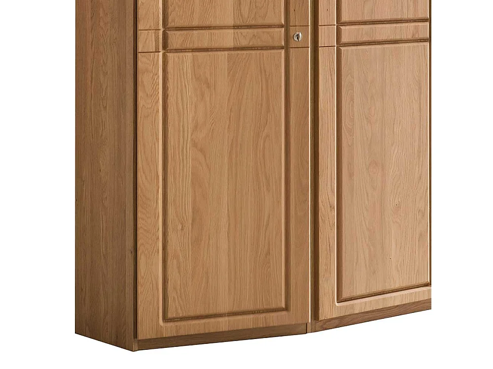 Drehtürenkleiderschrank aus Eiche teilmassiv abschließbar