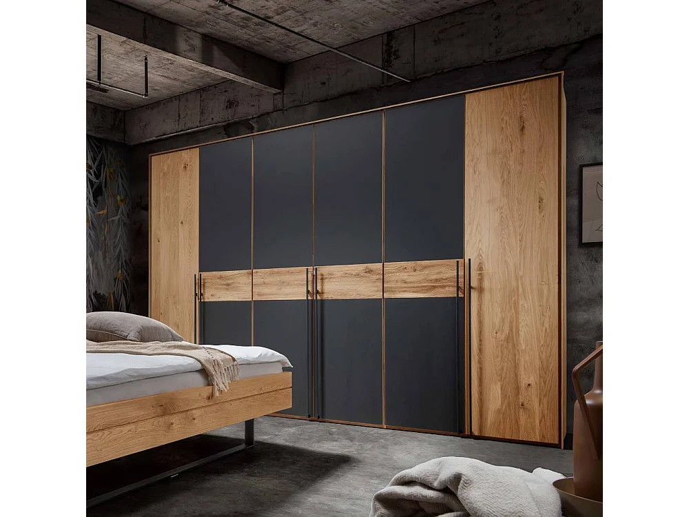 Hochwertiger Schlafzimmerkleiderschrank aus Wildeiche Massivholz 60 cm tief