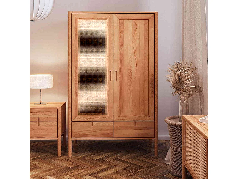 Massivholzkleiderschrank aus Wildbuche und Rattan einer Schublade