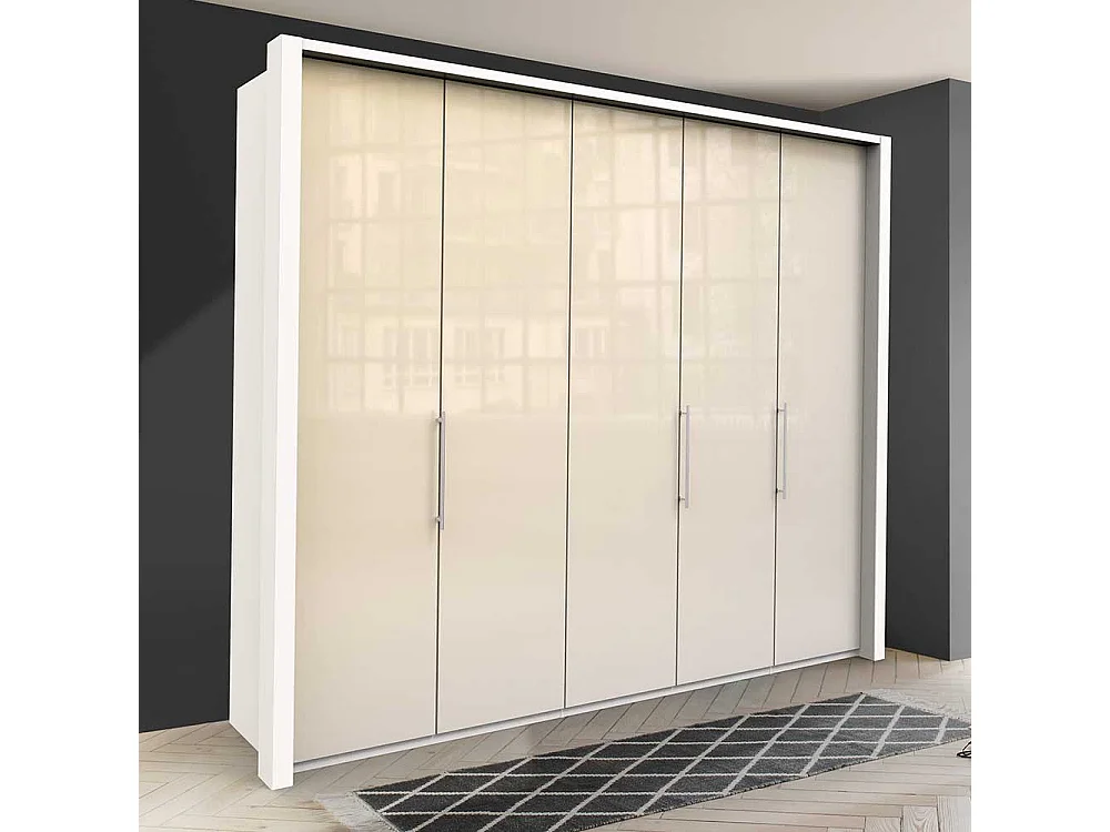 Schlafzimmerkleiderschrank in Cremefarben 3 türig