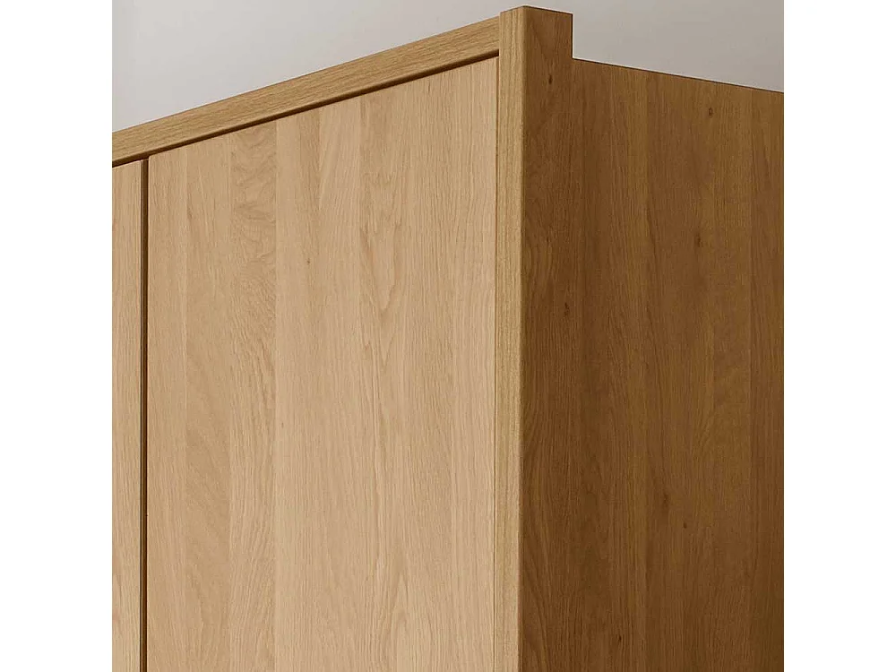 Holzschrank aus Eiche teilmassiv 3-türig