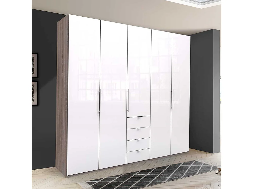 3 türiger Ankleideschrank mit vier Schubladen Made in Germany