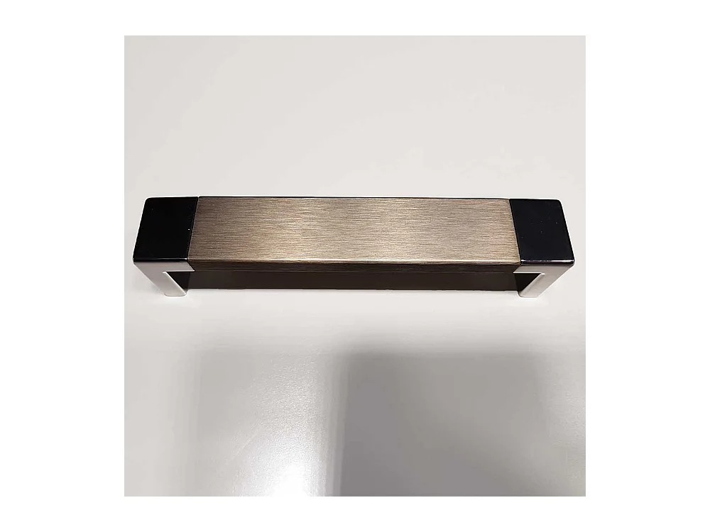 Drehtürenkleiderschrank in Weiß Pinie furniert Spiegel