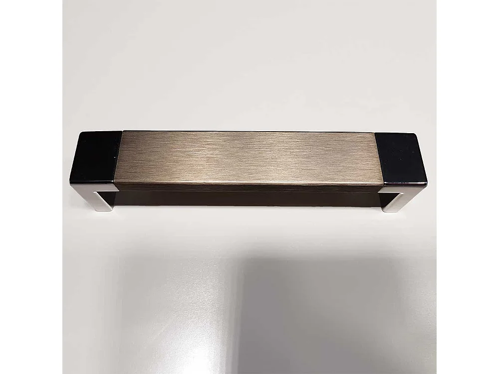 Drehtürenkleiderschrank in Weiß Pinie furniert Spiegel