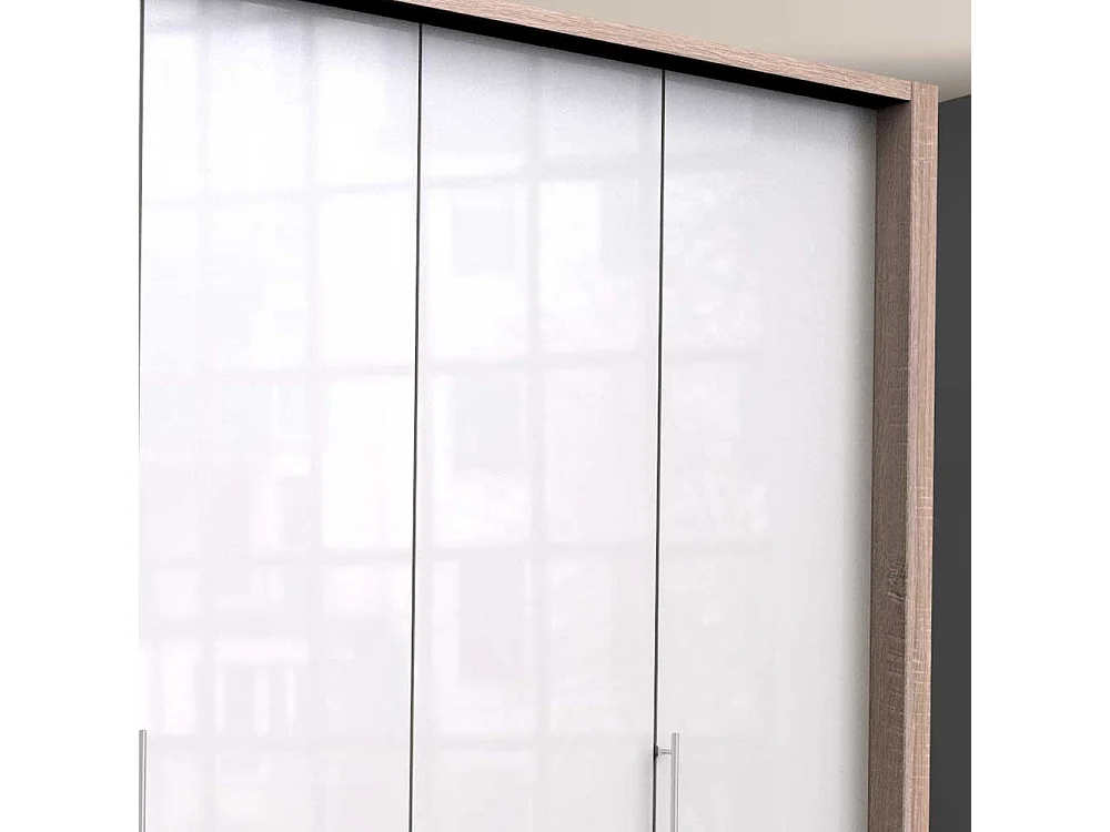 Großer Ankleideschrank mit Falttüren glasbeschichtet