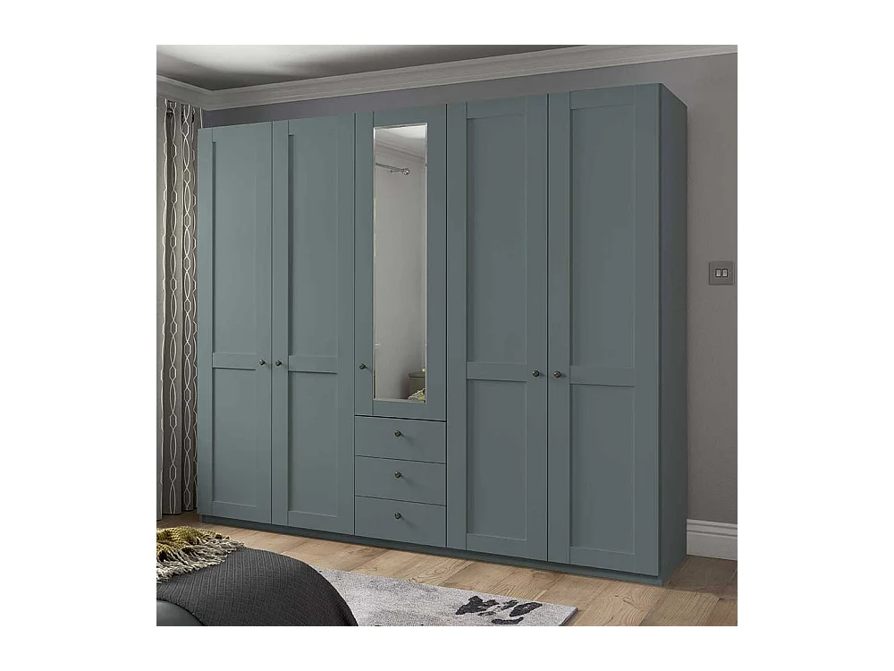 Landhausschlafzimmerschrank mit Spiegel in Graugrün 250 cm breit