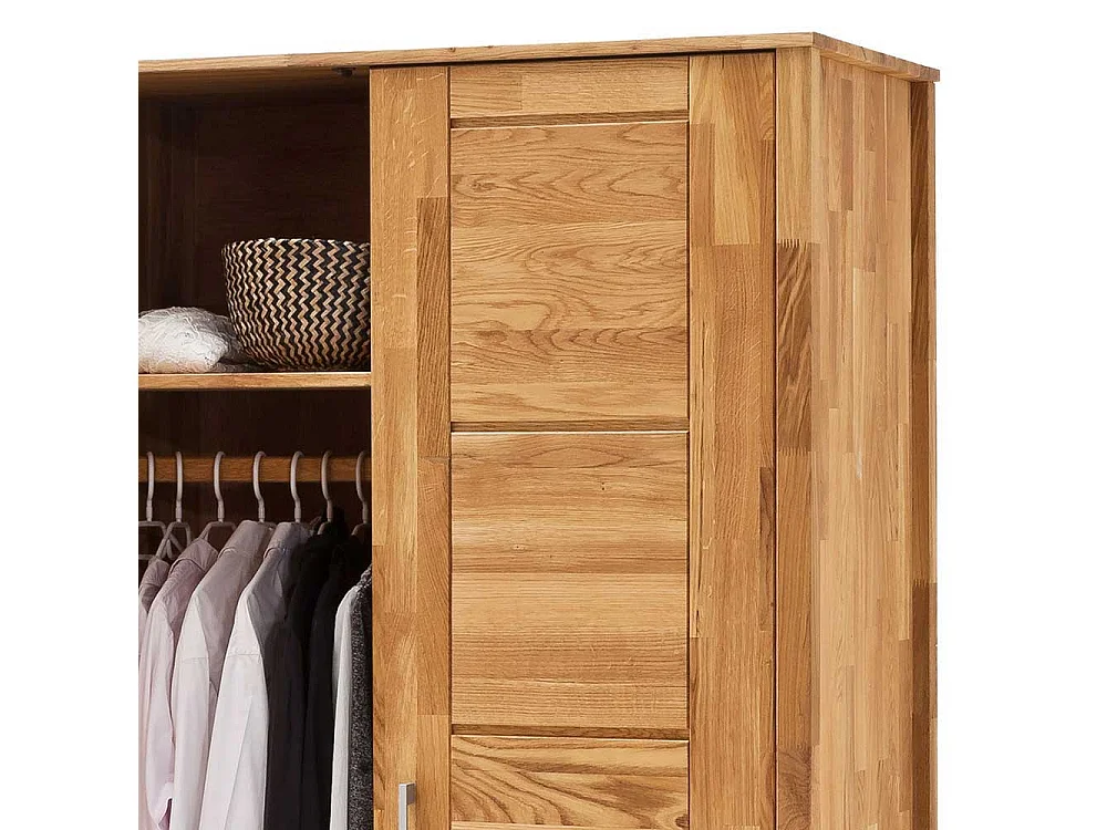 Holzkleiderschrank aus Wildeiche Massivholz geölt