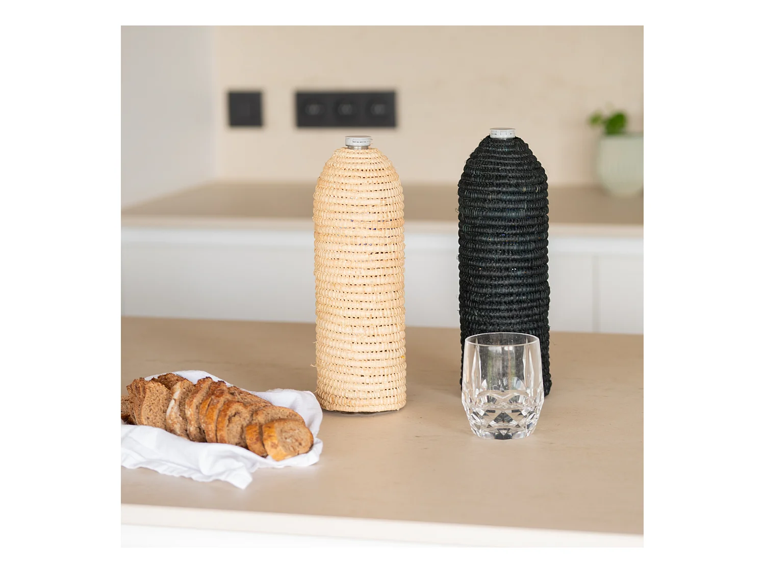 Cache bouteille en paille