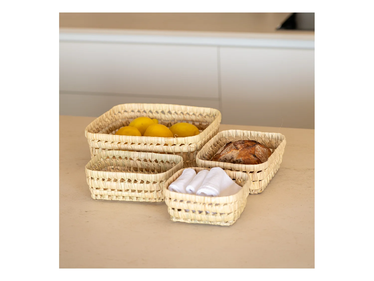 Panier rectangle en feuille de palmier