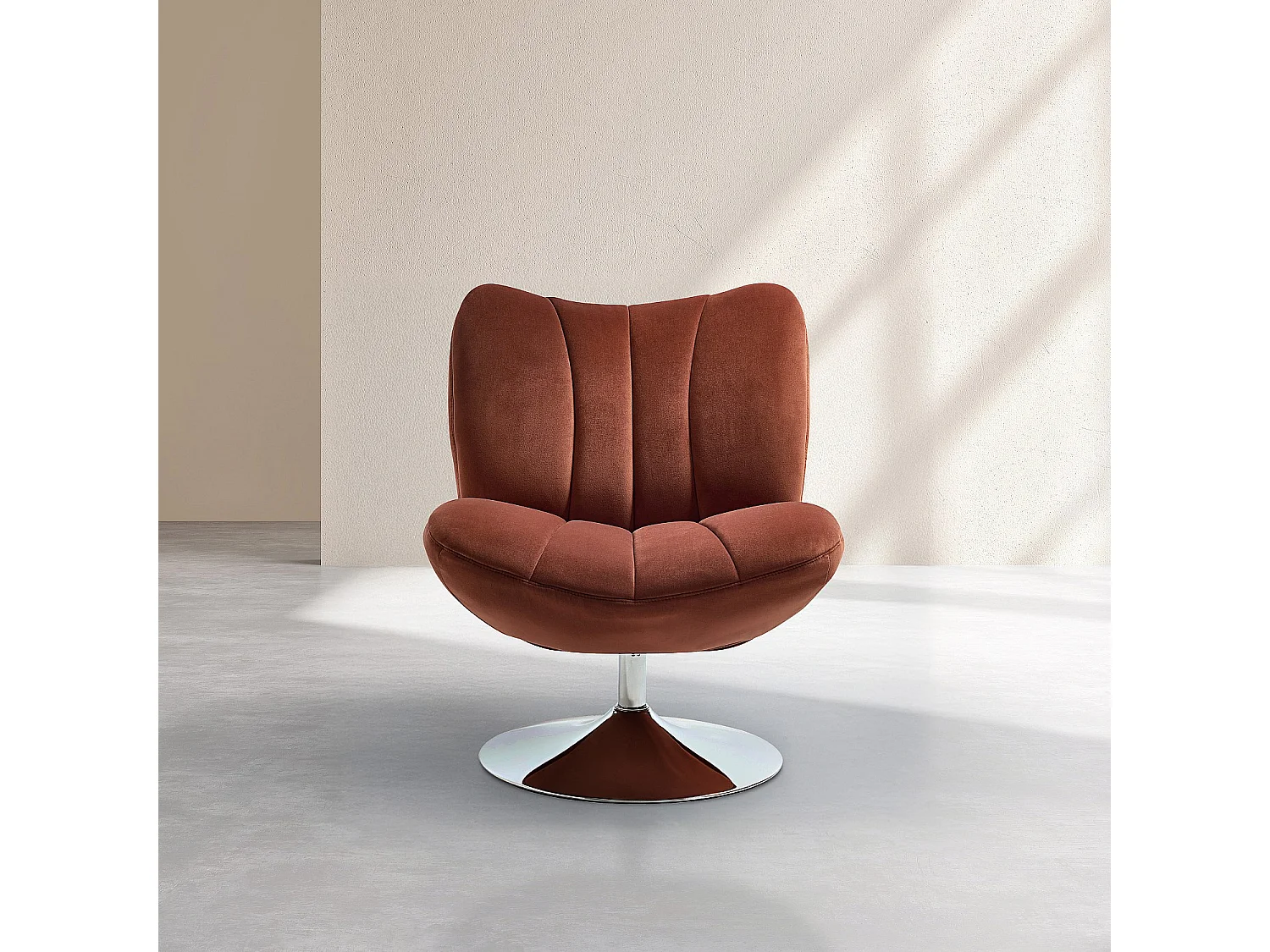 Habitat - Fauteuil pivotant matelassé en tissu et métal chromé  - Terracotta ANDREW